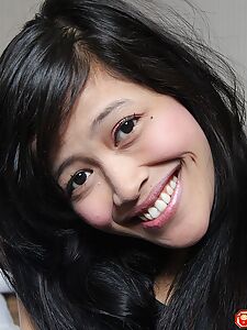 sexy tits asian pics